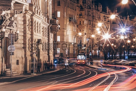 Картина маслом Стремительные ленты ночных огней на улице Праги 