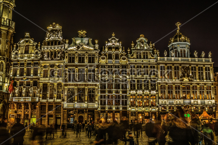 Картина маслом Жизнь ночного Брюсселя - вид на освещённые дворцы Гран-Плас 
