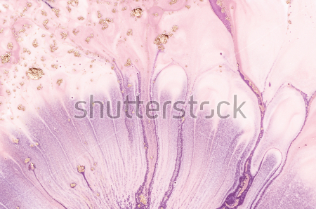 Картина Нежные прозрачные лепестки с золотой пыльцой - красивое сочетание оттенков сиреневого и розового цвета с золотыми вкраплениями 