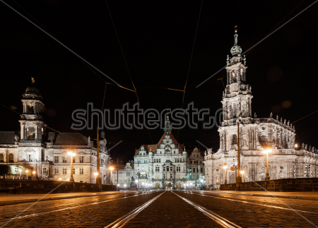 Картина Ночная площадь в Дрездене с историческими дворцами и собором 