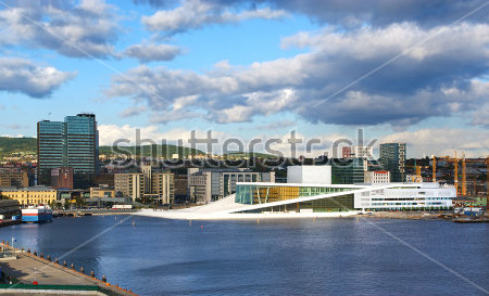 Картина Панорама современной части Осло с видом на Оперный театр 