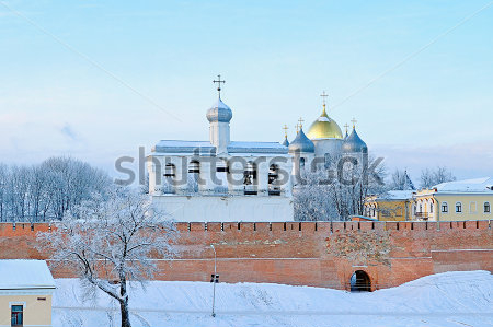 Картина Зимний пейзаж с видом на Софийский собор и Колокольню новгородского кремля в Новгороде 