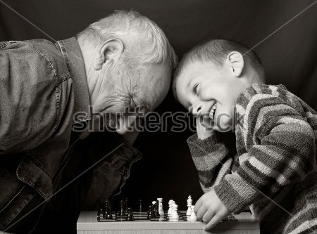 Картина Дедушка с внуком играют в шахматы 