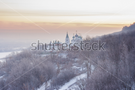 Постер Прекрасный зимний пейзаж с видом на Свято-Печерский Вознесенский монастырь в Нижнем Новгороде  