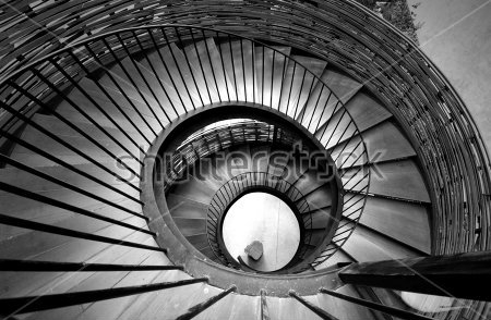 Картина Спираль Фибоначчи в архитектуре винтовой лестницы 