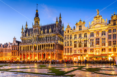 Картина Брюссель (Бельгия) - одна из самых красивых исторических площадей и достопримечательностей Европы 